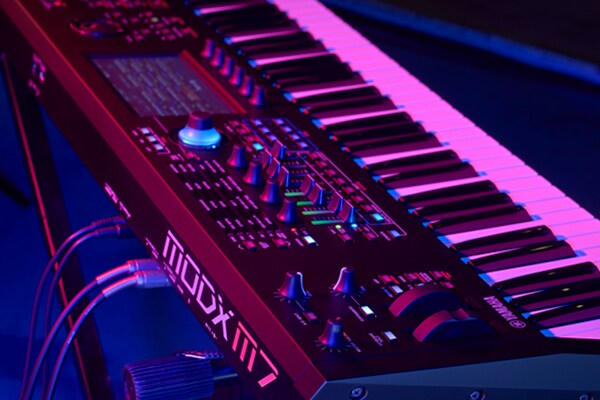 Image showing the CONTROL feature with a MODX M connected via cable in a live house-like lighting setup