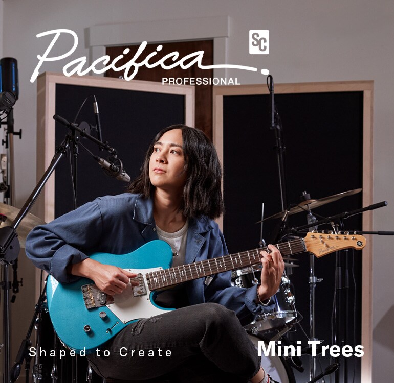 Pacifica SC Professional (PACP11S BMB) v rukou MINI TREES
