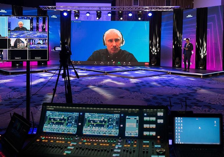 Yamaha Digital Mixing Console DM7: Streaming